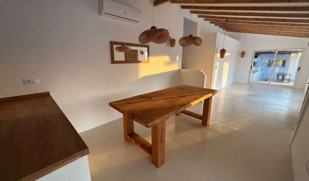 Resale - Villa -
Jávea - Costa Blanca