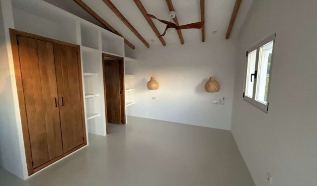 Resale - Villa -
Jávea - Costa Blanca