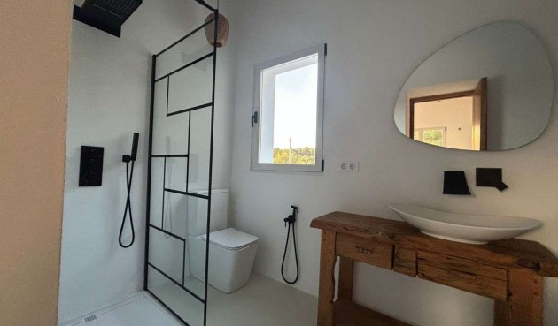 Resale - Villa -
Jávea - Costa Blanca