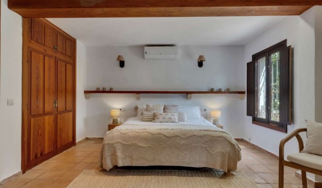 Resale - Villa -
Jávea - Costa Blanca