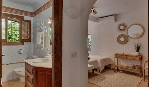 Resale - Villa -
Jávea - Costa Blanca