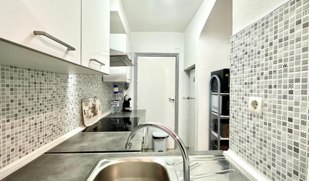 Resale - Apartment -
Torrevieja - Estacion De Autobuses