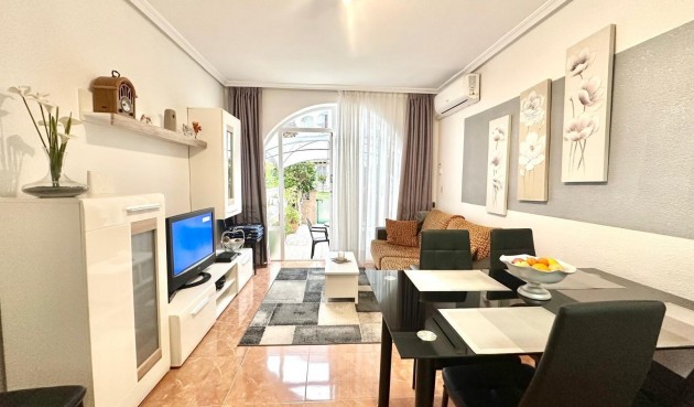 Resale - Apartment -
Torrevieja - Estacion De Autobuses