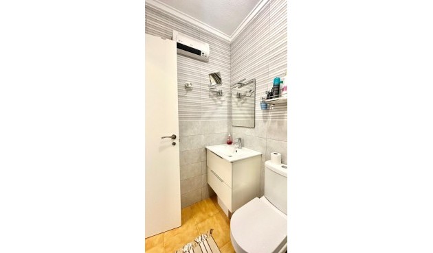 Resale - Apartment -
Torrevieja - Estacion De Autobuses
