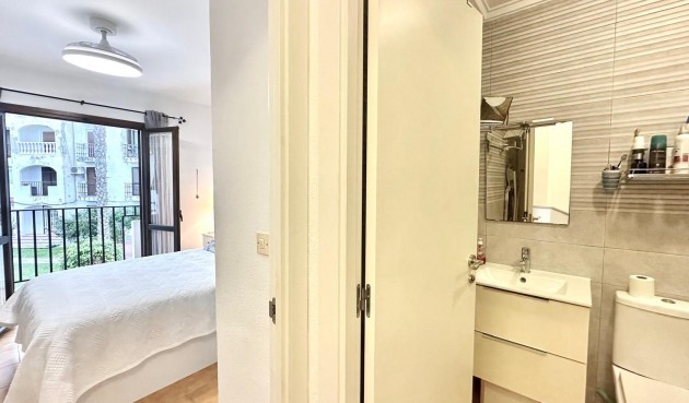 Resale - Apartment -
Torrevieja - Estacion De Autobuses