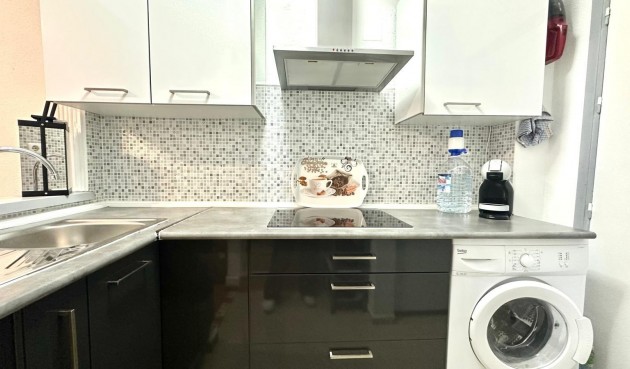 Resale - Apartment -
Torrevieja - Estacion De Autobuses