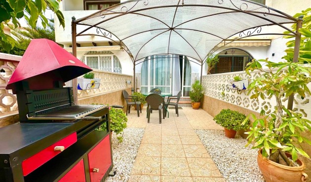 Resale - Apartment -
Torrevieja - Estacion De Autobuses