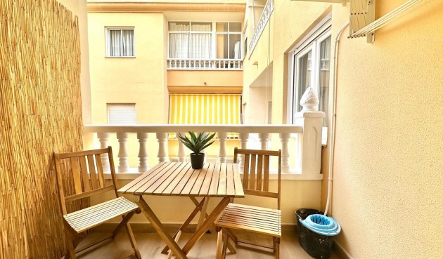Brukt - Apartment -
Torrevieja - Centro