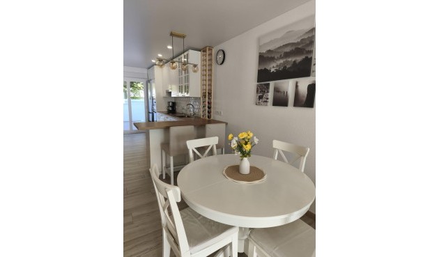 Återförsäljning - Town House -
Torrevieja