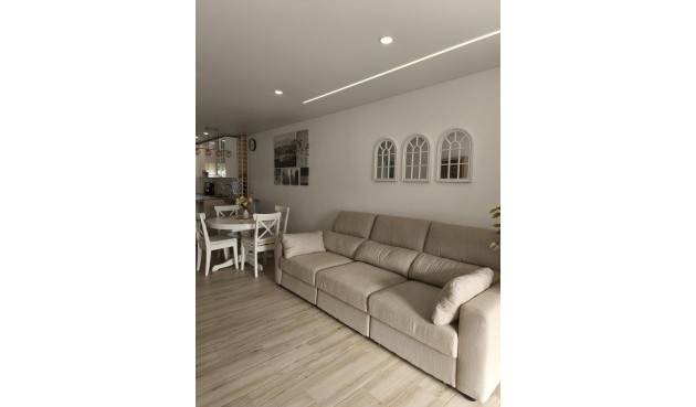 Återförsäljning - Town House -
Torrevieja