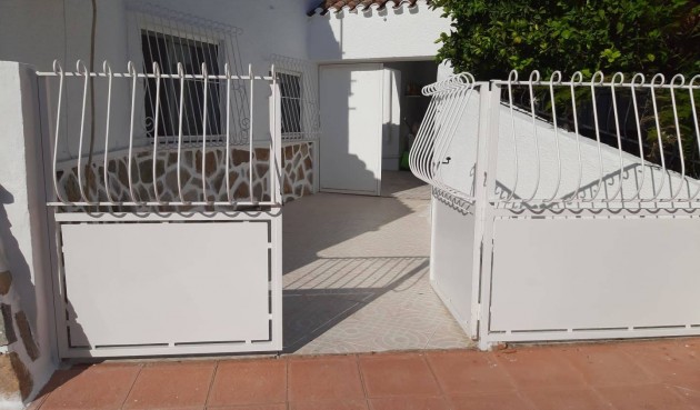 Brukt - Town House -
Santiago de la Ribera - Centro