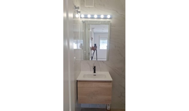 Brukt - Town House -
Torrevieja - aguas nuevas