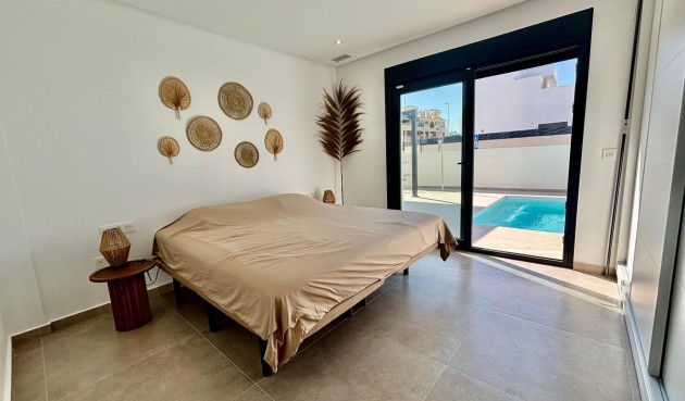 New Build - Villa -
Rafal - polideportivo