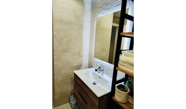 Återförsäljning - Apartment -
Torrevieja - Costa Blanca