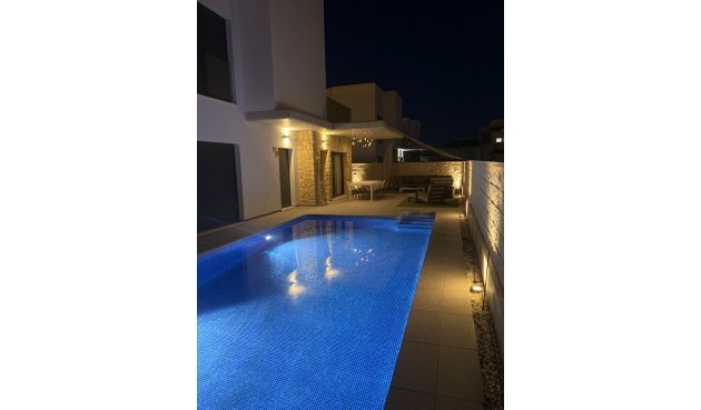 Resale - Villa -
Ciudad Quesada - Costa Blanca