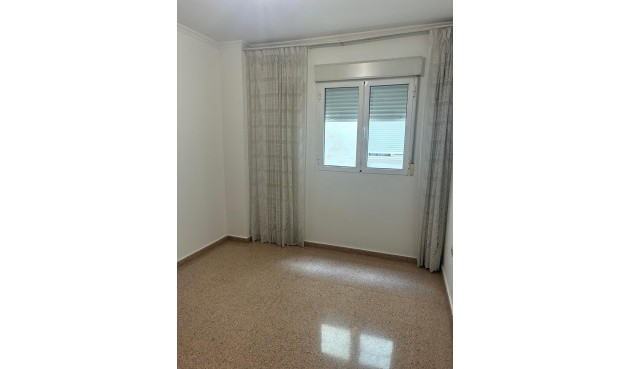 Resale - Apartment -
Almoradí - centro