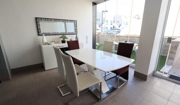 Brukt - Bungalow -
Orihuela Costa - Costa Blanca
