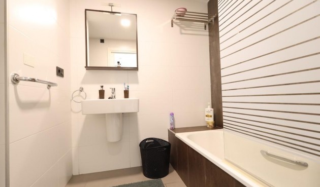 Brukt - Bungalow -
Orihuela Costa - Costa Blanca