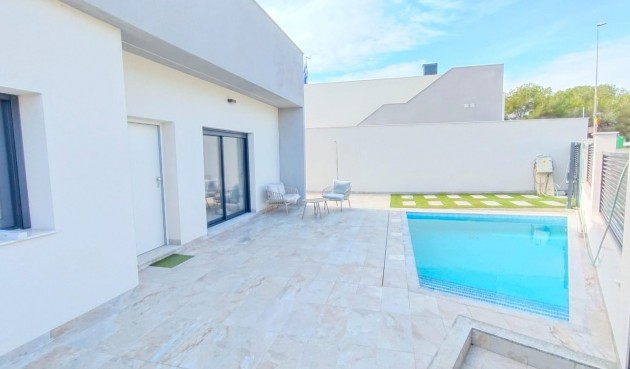 Nybyggnation - Villa -
Pilar de la Horadada - Pinar de Campoverde
