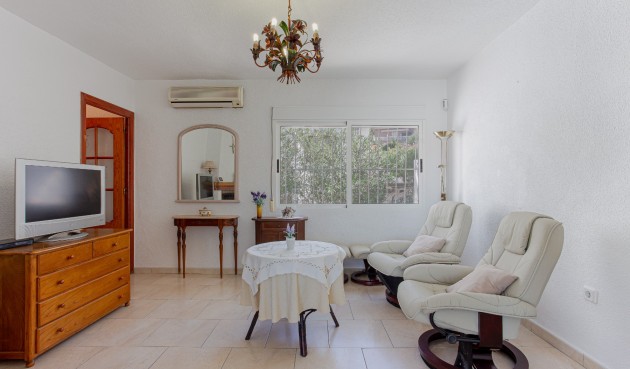 Återförsäljning - Villa -
Torrevieja - Costa Blanca