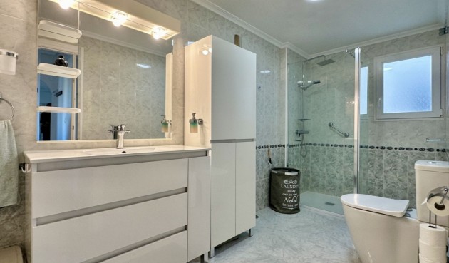 Återförsäljning - Apartment -
Orihuela Costa - Costa Blanca