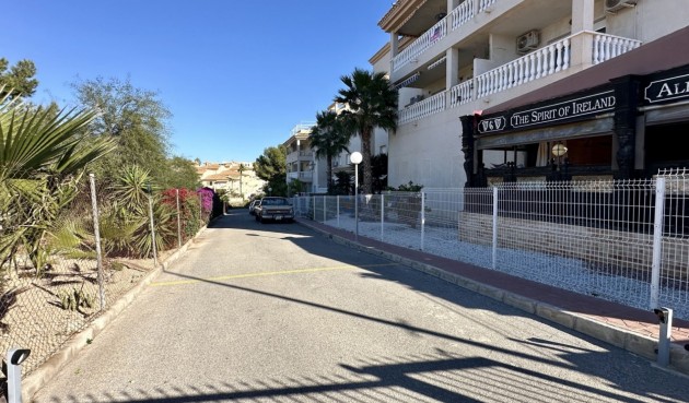 Återförsäljning - Apartment -
Orihuela Costa - Costa Blanca