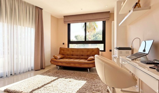 Återförsäljning - Villa -
Orihuela Costa - Costa Blanca