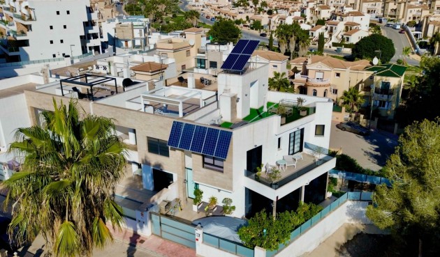 Återförsäljning - Villa -
Orihuela Costa - Costa Blanca