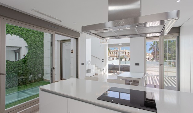 Återförsäljning - Villa -
Orihuela Costa - Costa Blanca