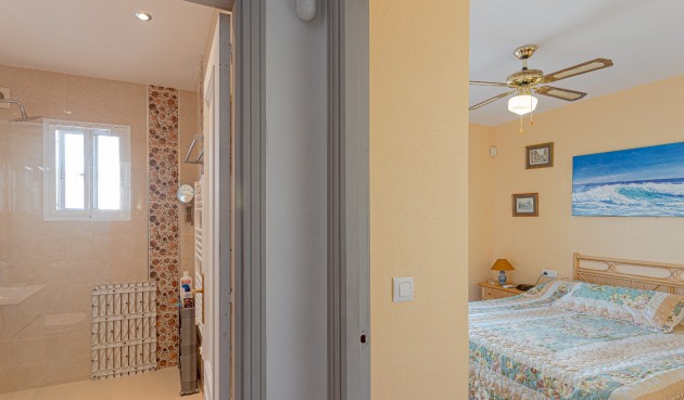 Återförsäljning - Villa -
Orihuela Costa - Costa Blanca