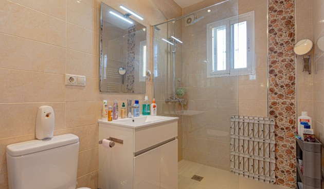 Återförsäljning - Villa -
Orihuela Costa - Costa Blanca