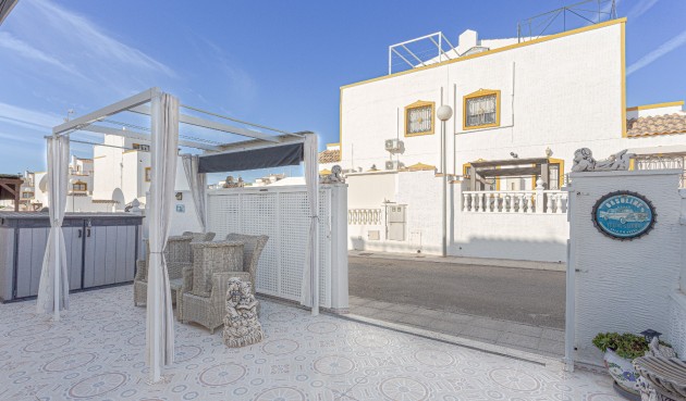 Återförsäljning - Villa -
Orihuela Costa - Costa Blanca