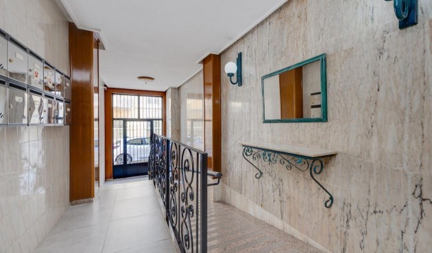 Resale - Apartment -
Torrevieja - Centro