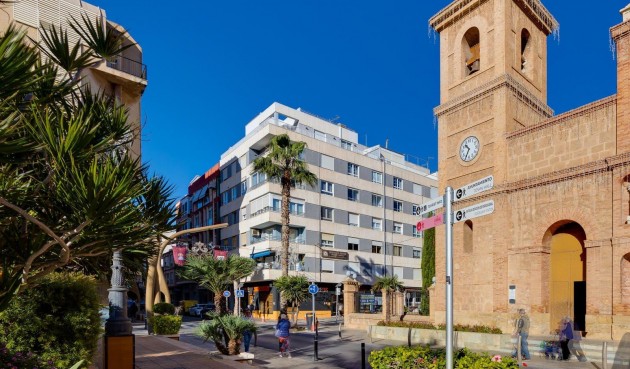 Resale - Apartment -
Torrevieja - Centro