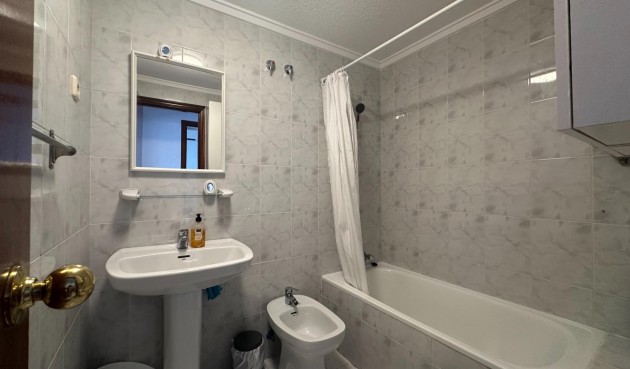 Återförsäljning - Apartment -
Torrevieja - Centro