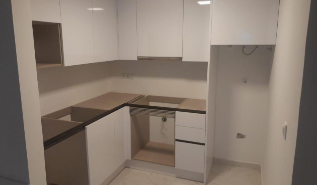 Resale - Town House -
Torrevieja - aguas nuevas