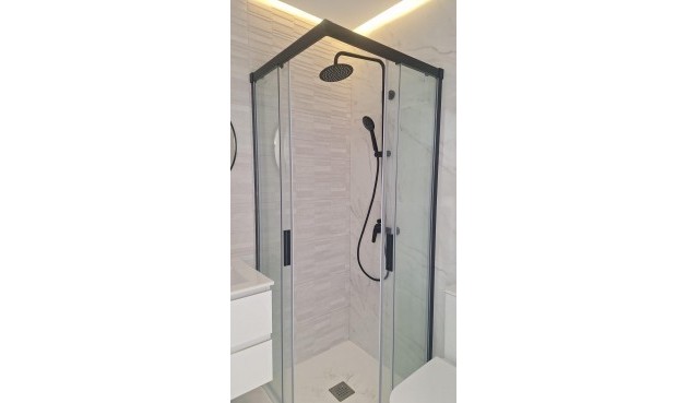 Resale - Town House -
Torrevieja - aguas nuevas