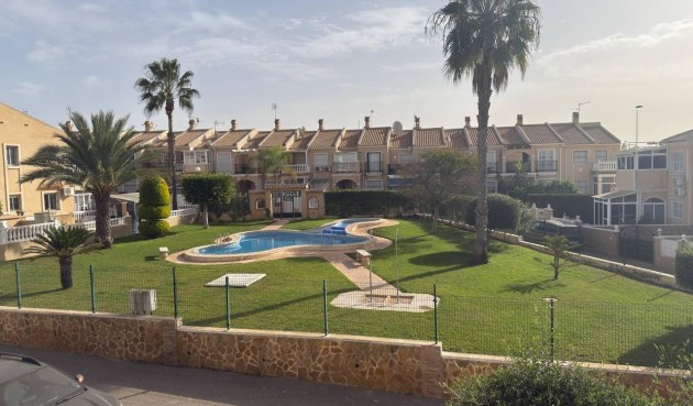 Resale - Town House -
Torrevieja - aguas nuevas