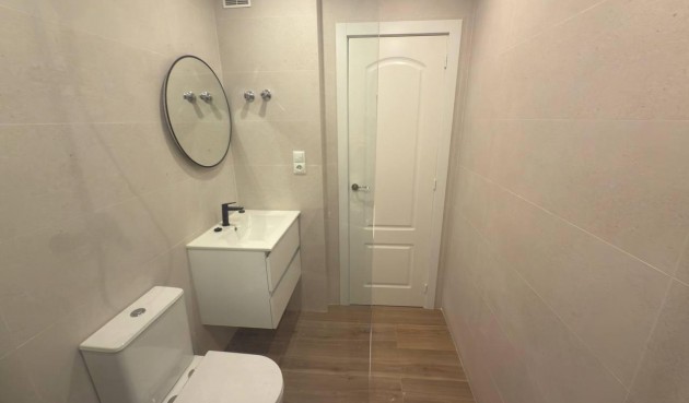 Resale - Town House -
Torrevieja - aguas nuevas