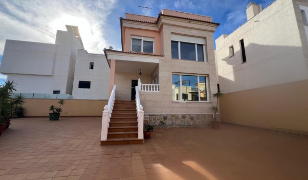 Resale - Villa -
Orihuela Costa - Villamartín-las Filipinas