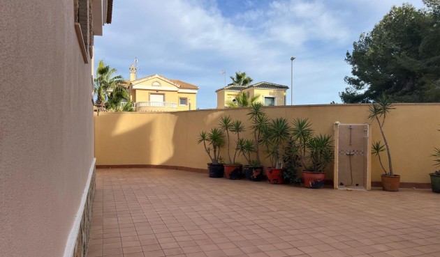 Resale - Villa -
Orihuela Costa - Villamartín-las Filipinas