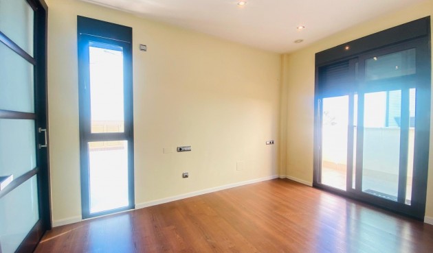 Resale - Villa -
Santiago de la Ribera - San Blas