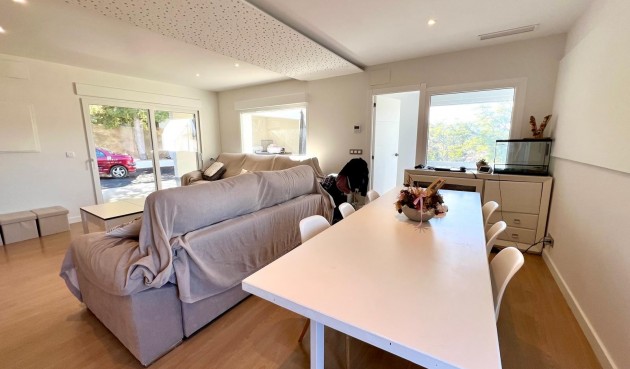 Resale - Villa -
Elda - Inland