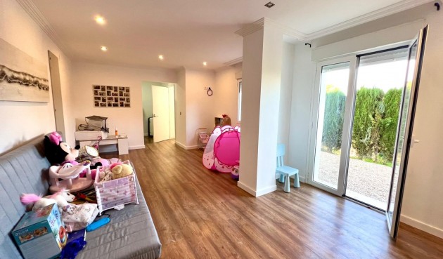 Resale - Villa -
Elda - Inland