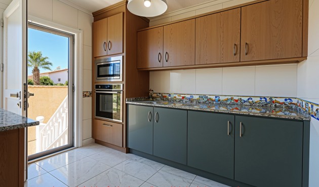 Brukt - Villa -
Rojales - Inland