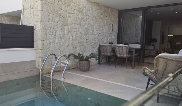 Brukt - Villa -
Dolores - Sector 4