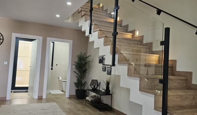 Brukt - Villa -
Dolores - Sector 4