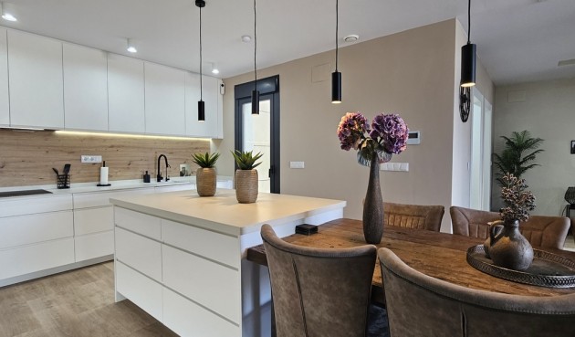 Brukt - Villa -
Dolores - Sector 4