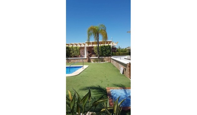 Brukt - Town House -
Pilar de la Horadada - Mil Palmeras