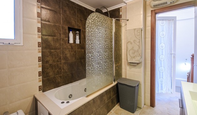 Reventa - Villa -
Orihuela - Inland